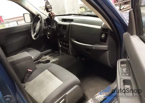 2010 Jeep Liberty Sport from USA, damaged, VIN 1J4PN2GK8AW102951